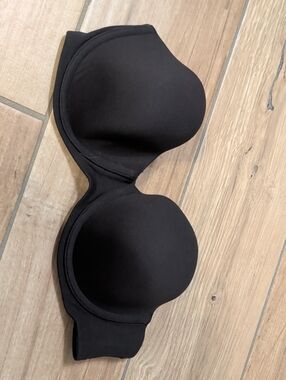 Victoria's Secret Body By Victoria Black Strapless Smooth Bra Size 34B